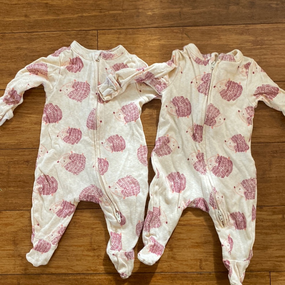 Two old navy hedgehog onesies Sz 0-3 month
